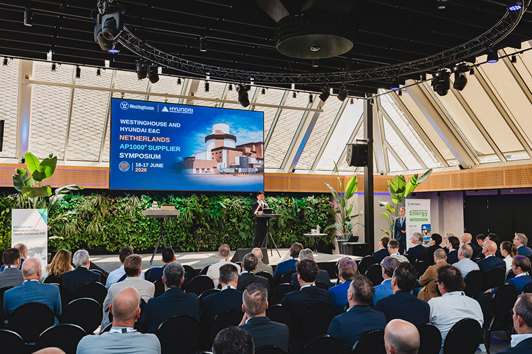 Shin Dal-weon, Managing Director of Hyundai E&C’s NewEnergy Division, delivers a welcome address at the “Netherlands Supplier Symposium” held in the Netherlands on the 16th and 17th (local time)